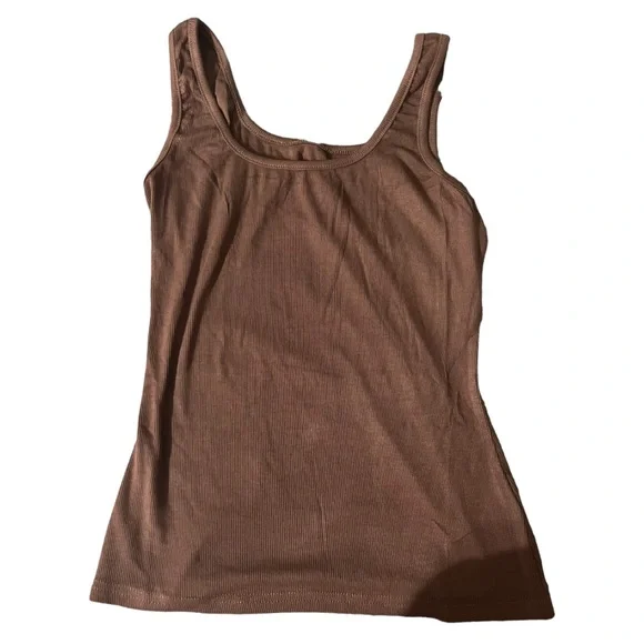 Lulu’s essential tank size small ribbed light brown. Washed but never warn - Picture 6 of 6